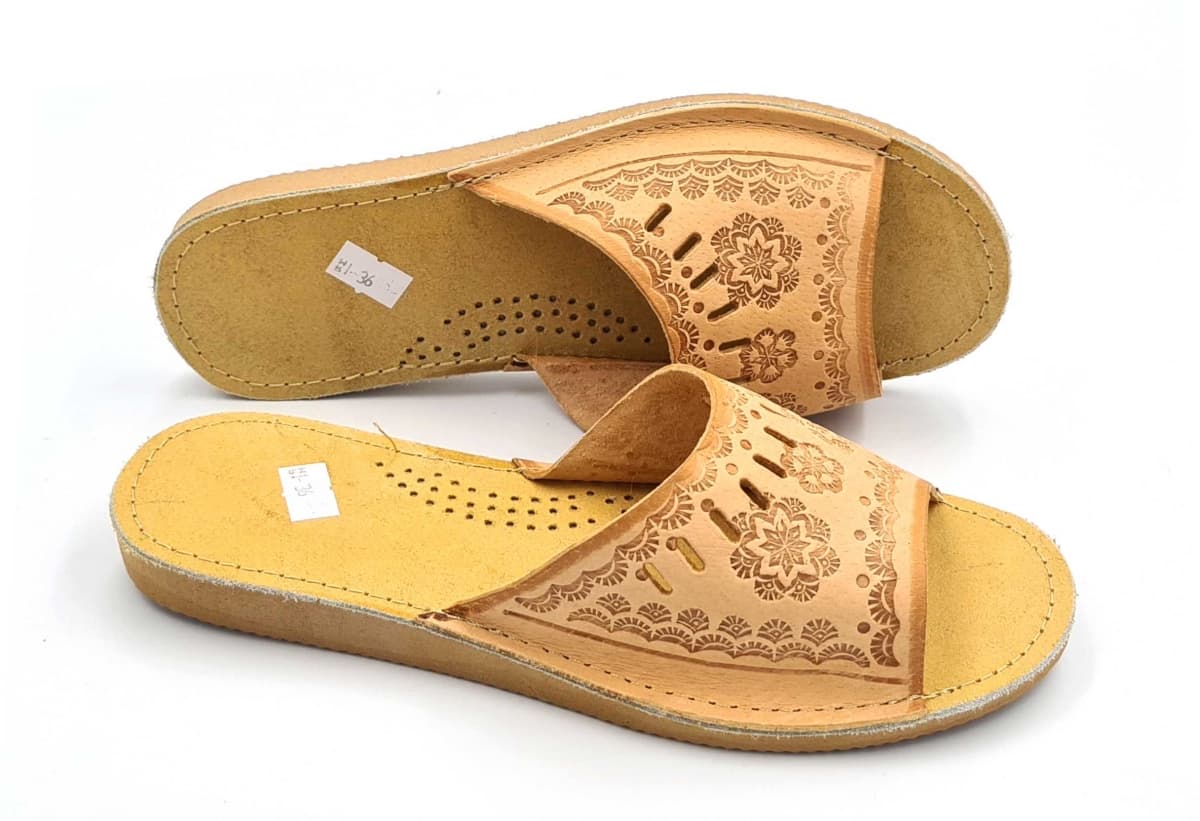 Pantoufles femme nus pieds